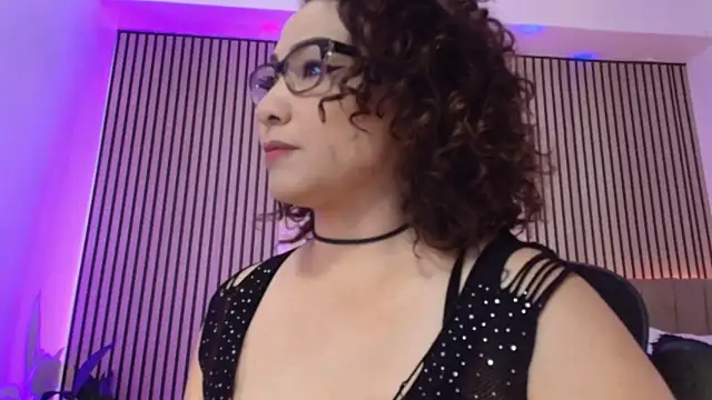 JuliRamirez online show from May 22, 12:47 pm