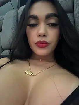 Snapshot of emma_andrew1 chatting on June 24, 11:57 pm emma andrew1 online show from June 24, 11:57 pm