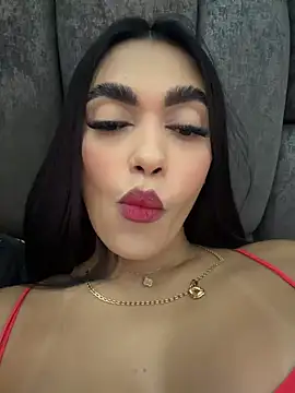 Snapshot of emma_andrew1 chatting on June 30, 12:43 am emma andrew1 online show from June 30, 12:43 am