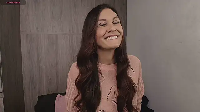 Swetisabella01 online show from April 14, 4:45 pm