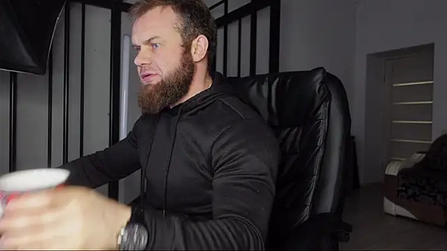 Snapshot of Tommy_Burnz chatting on March 5, 4:13 pm Tommy Burnz online show from March 5, 4:13 pm