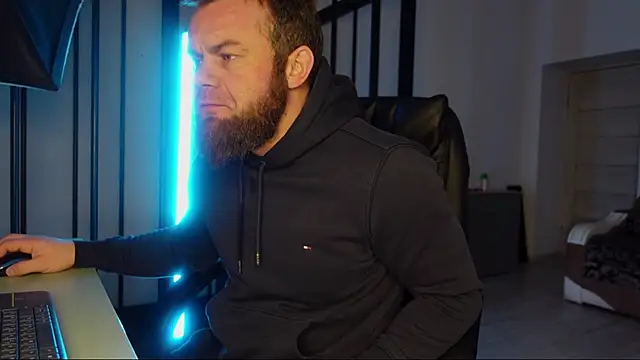 Snapshot of Tommy_Burnz chatting on March 5, 2:36 am Tommy Burnz online show from March 5, 2:36 am