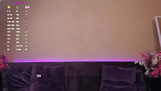 Snapshot of anna_chatstrip chatting on April 30, 11:17 am anna chatstrip online show from April 30, 11:17 am