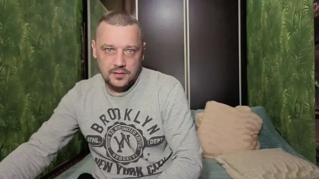 DanielOhCool online show from May 14, 6:43 am