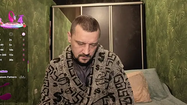 DanielOhCool online show from December 20, 7:33 am