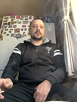 DanielOhCool online show from April 26, 7:27 am