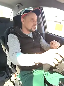 DanielOhCool online show from March 11, 8:30 am