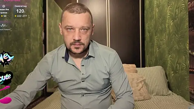 DanielOhCool online show from November 6, 5:33 am