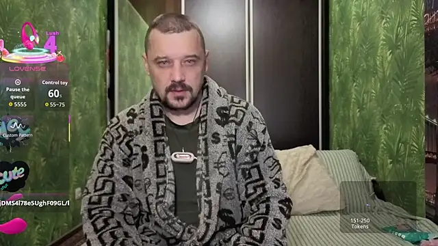 DanielOhCool online show from September 29, 7:37 am
