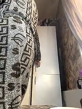 DanielOhCool online show from April 8, 6:26 am