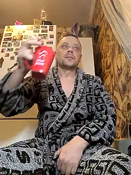 DanielOhCool online show from March 2, 5:19 am