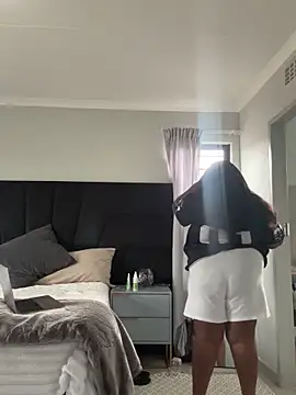 MissLola27 online show from February 21, 6:48 am