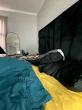 MissLola27 online show from October 30, 6:23 am