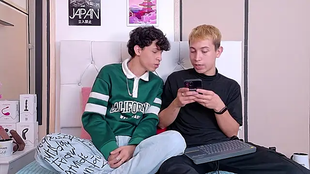 Snapshot of Chris_Bennett chatting on November 12, 1:04 pm Chris Bennett online show from November 12, 1:04 pm