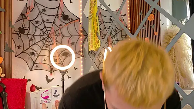 Snapshot of Chris_Bennett chatting on October 23, 12:26 pm Chris Bennett online show from October 23, 12:26 pm