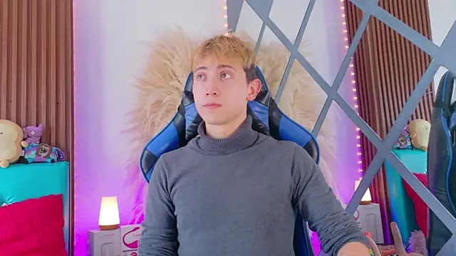 Chris Bennett online show from February 9, 4:49 pm