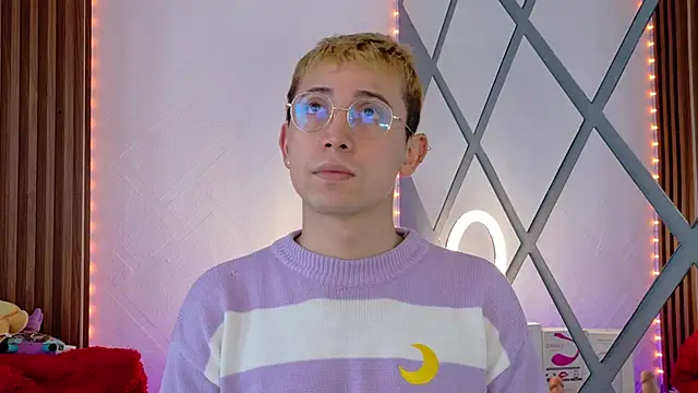 Snapshot of Chris_Bennett chatting on November 7, 12:53 pm Chris Bennett online show from November 7, 12:53 pm