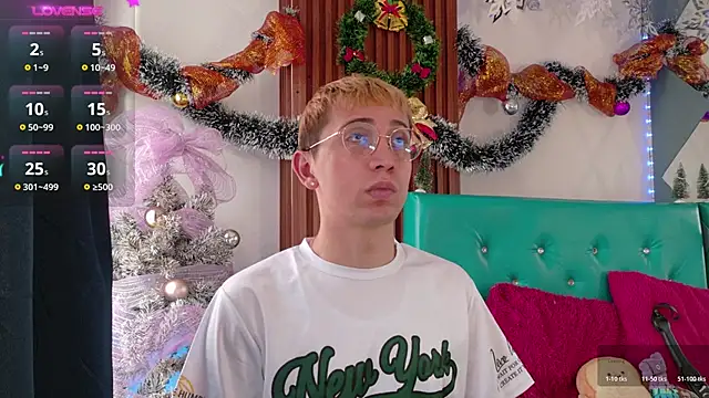 Snapshot of Chris_Bennett chatting on November 18, 12:41 pm Chris Bennett online show from November 18, 12:41 pm