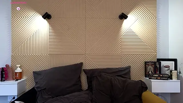 Elizavetta Miller online show from February 24, 2:07 pm