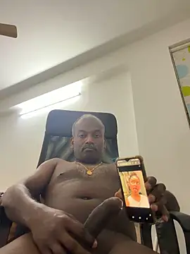 strongguyindia online show from February 25, 9:36 pm