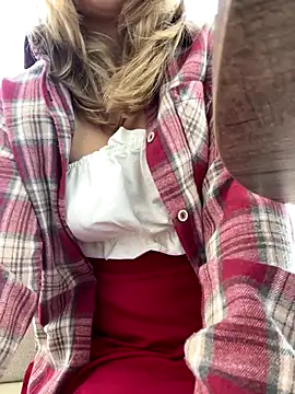 Snapshot of Puzdosia chatting on October 22, 7:52 am Puzdosia online show from October 22, 7:52 am