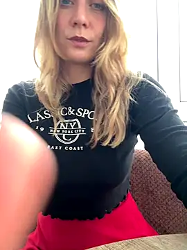 Snapshot of Puzdosia chatting on November 15, 11:25 am Puzdosia online show from November 15, 11:25 am