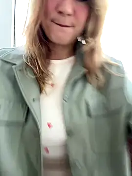 Snapshot of Puzdosia chatting on December 4, 7:29 am Puzdosia online show from December 4, 7:29 am