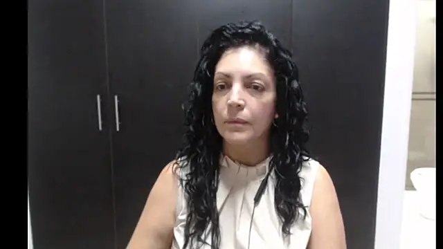 Snapshot of mijal_queen chatting on September 17, 3:08 am mijal queen online show from September 17, 3:08 am
