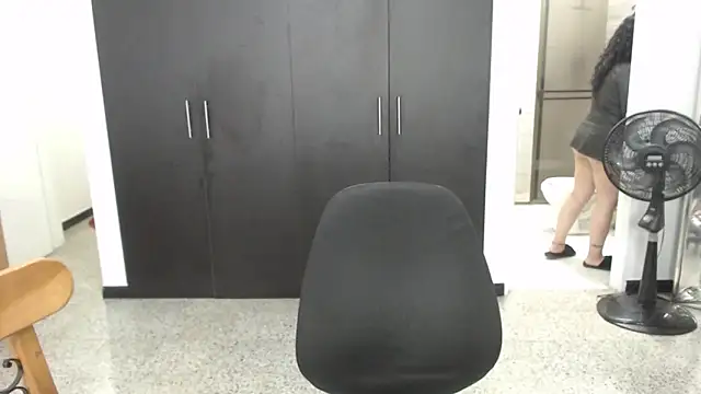 Snapshot of mijal_queen chatting on March 14, 9:14 am mijal queen online show from March 14, 9:14 am