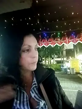 Snapshot of mijal_queen chatting on February 23, 4:50 am mijal queen online show from February 23, 4:50 am