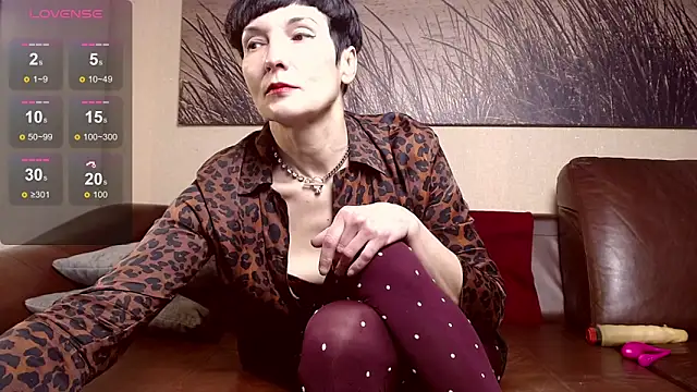 ElizabethLong online show from November 15, 6:50 am