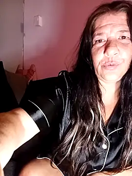 Snapshot of Leanne43 chatting on November 14, 9:29 pm Leanne43 online show from November 14, 9:29 pm