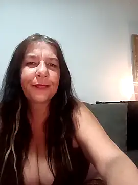 Snapshot of Leanne43 chatting on December 13, 8:04 pm Leanne43 online show from December 13, 8:04 pm