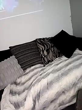 Leanne43 online show from February 25, 8:08 pm