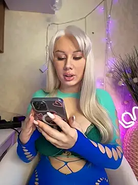 LaraHollywood online show from March 14, 7:03 am