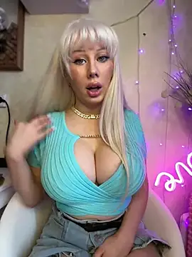 LaraHollywood online show from March 6, 7:36 am