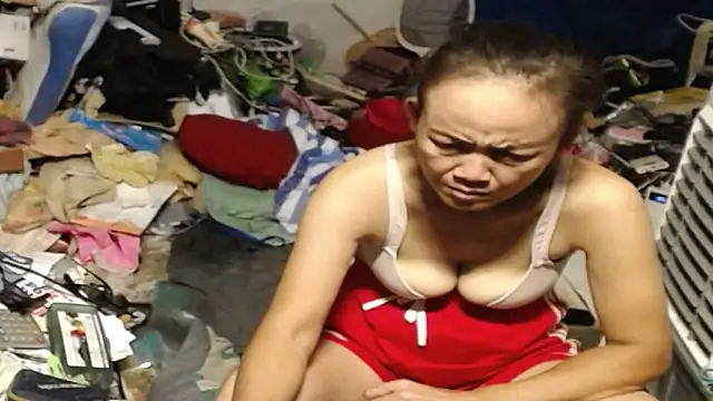 1CuteAndSexy69 online show from June 26, 1:06 pm