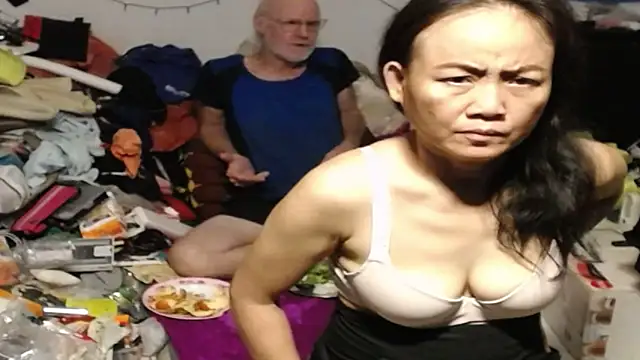 1CuteAndSexy69 online show from February 1, 3:54 pm