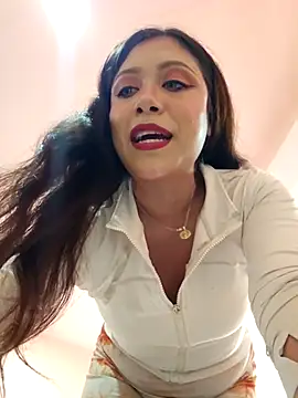 DORYY online show from April 8, 10:00 pm