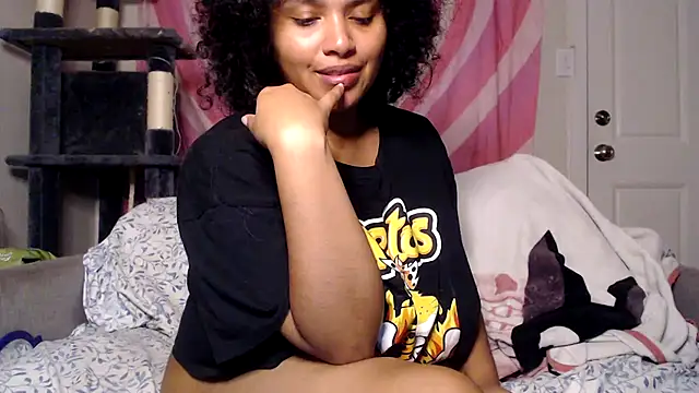 TasteeKitty online show from October 30, 7:50 am