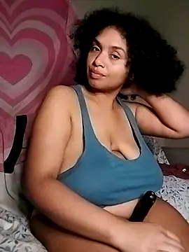 TasteeKitty online show from November 15, 8:40 am