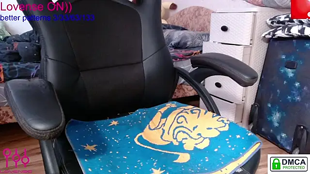 Snapshot of sweet_cute_cat chatting on March 18, 7:22 am sweet cute cat online show from March 18, 7:22 am