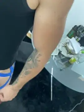 Snapshot of bestofsex99 chatting on October 20, 4:18 pm bestofsex99 online show from October 20, 4:18 pm