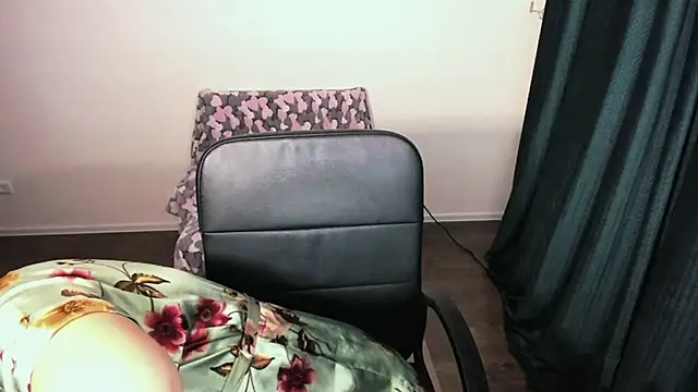 Angelaroberti3 online show from March 14, 8:15 pm