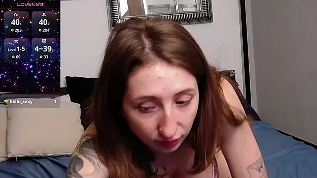 Snapshot of Ashley_Ross_ chatting on October 17, 11:23 am Ashley Ross online show from October 17, 11:23 am