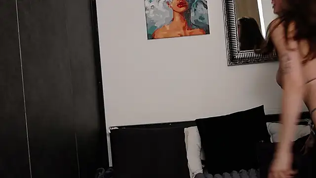 Snapshot of Ashley_Ross_ chatting on February 20, 10:27 am Ashley Ross online show from February 20, 10:27 am