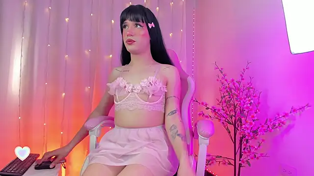 rosseblondee online show from October 13, 8:54 pm