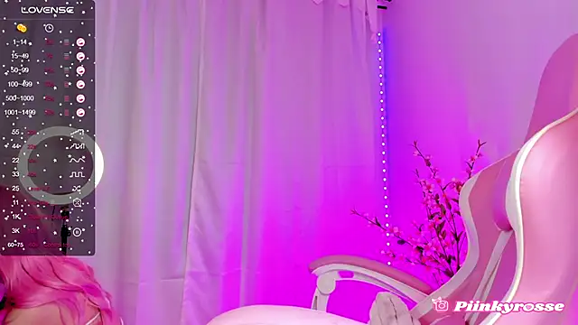 rosseblondee online show from February 7, 9:26 pm