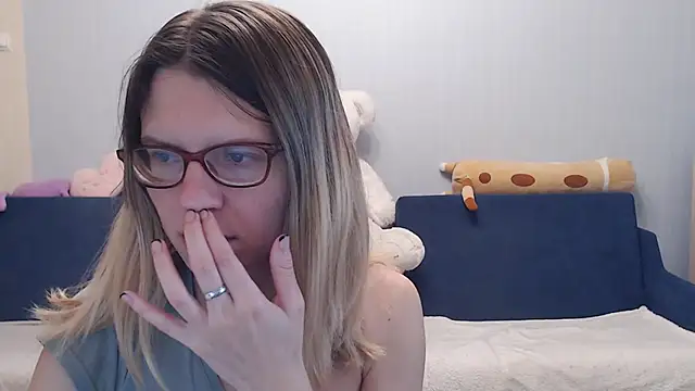 Snapshot of night_is_dark chatting on November 2, 2:44 pm night is dark online show from November 2, 2:44 pm