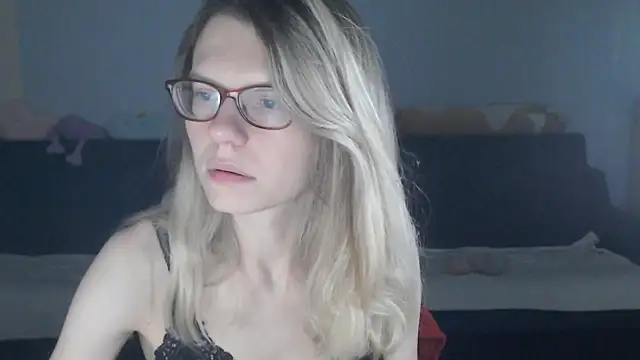 night is dark online show from June 7, 10:04 pm
